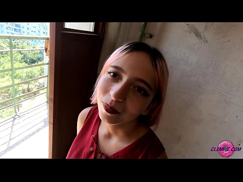 ❤️ Student Sucks a Stranger Sensually in the Backstreet - Face Cumming ❤️ Σούπερ πορνό ❌️❤